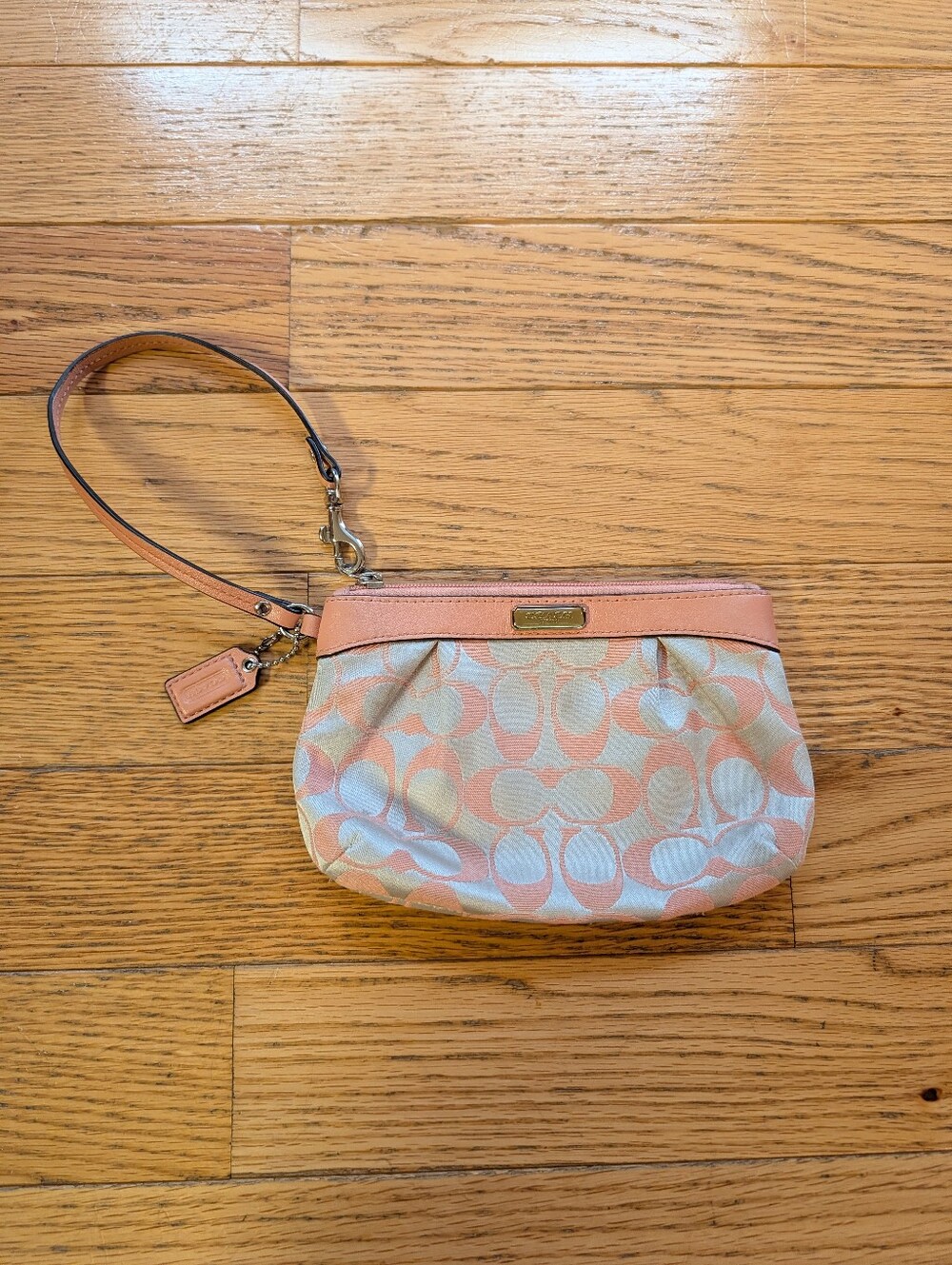 Vintage Y2K 2000s Coach Optic Pink White Wristlet Silky Monogram Signature Vtg